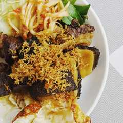 รูปของ Babat goreng serundeng sambel pencit