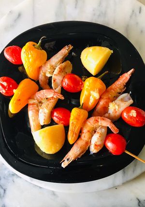 Foto de Espetadas com lulas e camarão