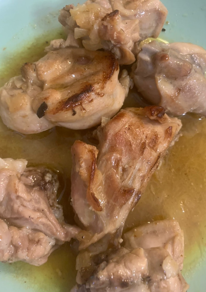 Una foto de Conejo en salsa