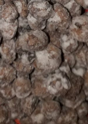 A picture of Sugar coated tiger nuts.