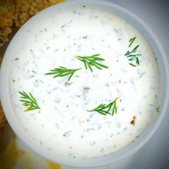 A picture of Saucy Tartar sauce.
