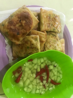 Foto resep Martabak mini kulit lumpia + acar timun