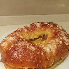 Una foto de Roscón de Reyes de trufa