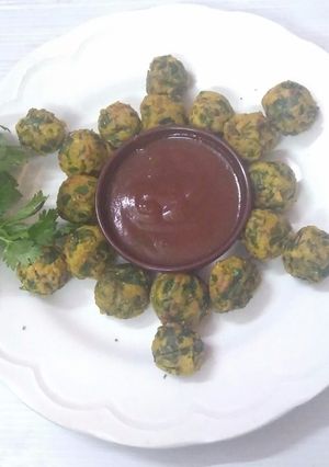 A picture of Crispy Palak shots.