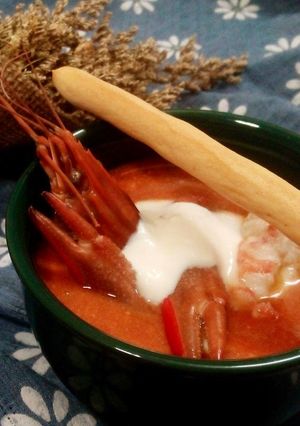 รูปของ Steamed Crayfish with Tomatoes Soup