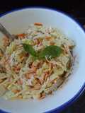 Ensalada de repollo con zanahorias y manzana con mayonesa de niguella