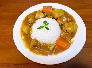 日式咖哩飯 的食譜成品照片