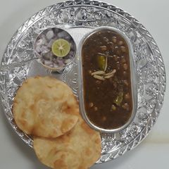 A picture of Chole bhature.