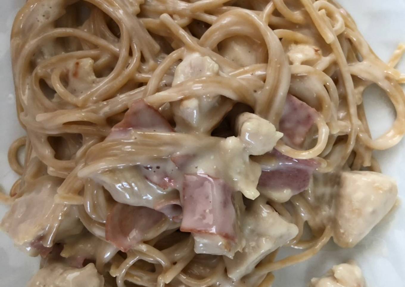 Espaguetti Alfredo Light con bacon