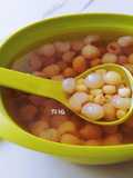 Lotus Seed and Dried Longan Sweet Soup (Chè Hạt Sen với Long Nhãn)