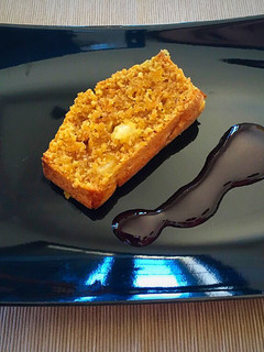 Una foto de Pastel de piña y nueces