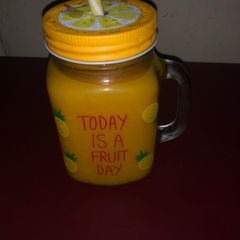 A picture of Mange juice.