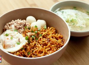 Foto resep Indomie Chili Oil ala Singapura [Fish Ball Noodle Singapore] Devina Hermawan