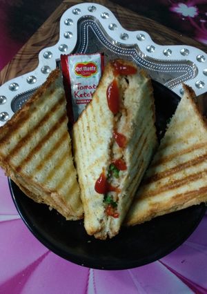 A picture of Potato sandwich.