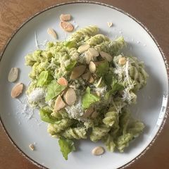 A picture of Pasta with Zucchini Pesto.