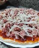 Pizza de hamburguesa con cebolla y Queso (invención mía)