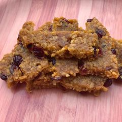 A picture of Mango oats cranberry bar.
