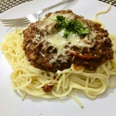 Spaghetti Bolognese (Italian Red Sauce spaghetti) A picture of Spaghetti Bolognese (Italian Red Sauce spaghetti).
