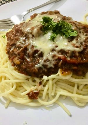 A picture of Spaghetti Bolognese (Italian Red Sauce spaghetti).