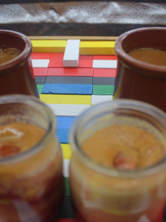 Una foto de Flan de cacaolat con miel y naranjas amargas en freidora de aire