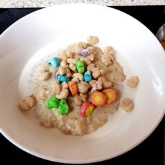 My Porridge Oats with Marshmallow 😘 A picture of My Porridge Oats with Marshmallow 😘.