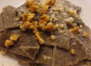 Foto di Blecs (o biechi) burro, salvia e noci
