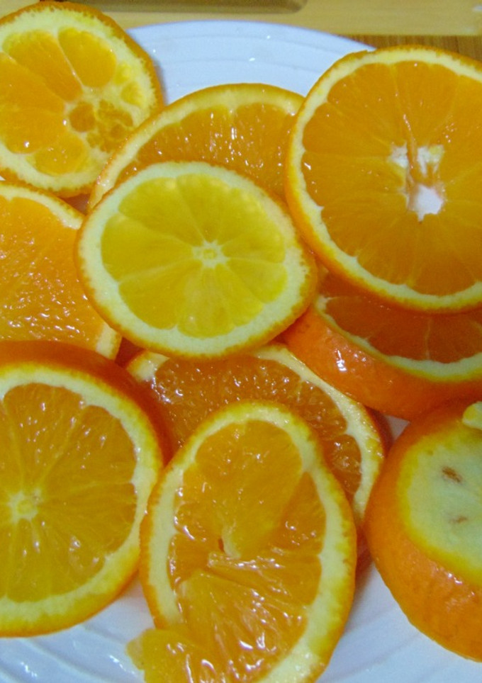 Una foto de 🍊Naranja confitada🍬