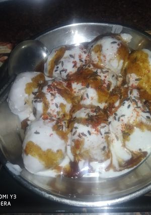 सूजी रवा के दही भल्ले(suji rawa k dahi bhalle recipe in hindi) रेसिपी मुख्य फोटो