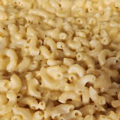 A picture of Mac and cheese sauce.