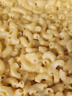 A picture of Mac and cheese sauce.