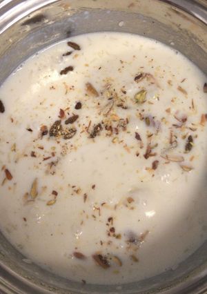 A picture of Curd with floured masala.