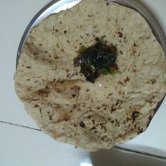 A picture of Dry garlic onion green chilli chutney.