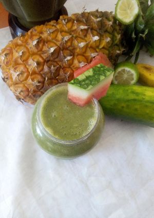 A picture of Mixed fruit smoothie.