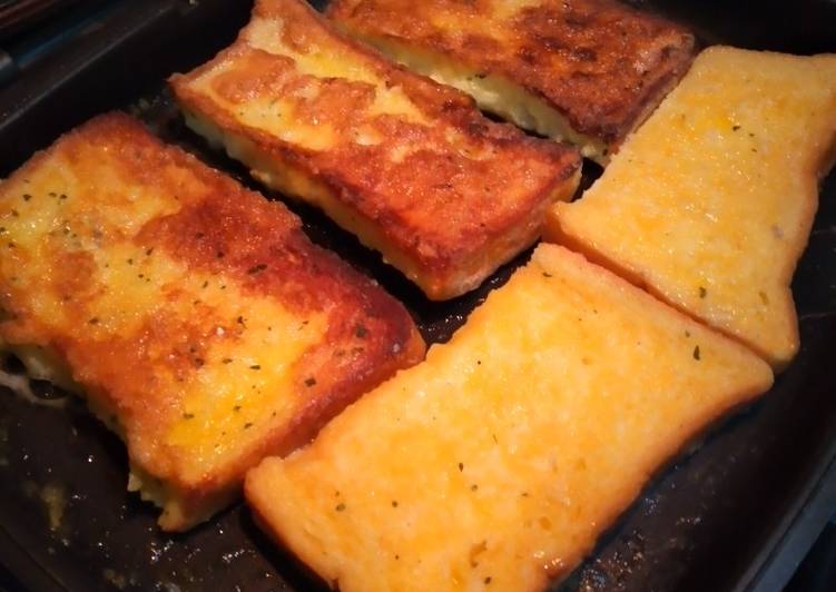 Roti tawar goreng telur, disono katanya namanya french toastš¤©