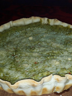 Una foto de Tarta de brócoli y salsa blanca