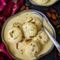 A picture of Rasmalai.