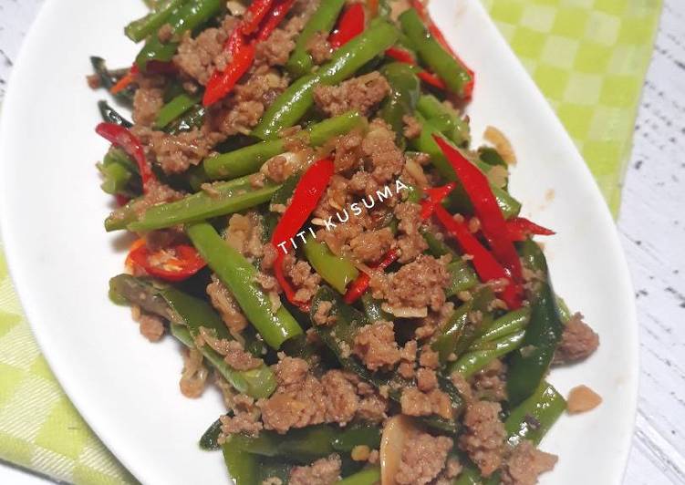 Proses memasak Oseng-oseng buncis Lezat