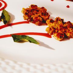 A picture of Mooth daal cheela flowers.