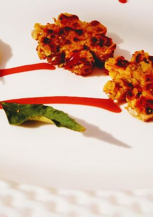 A picture of Mooth daal cheela flowers.