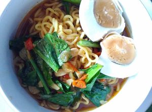 Foto resep Mie Rebus Pedas Telur Asin