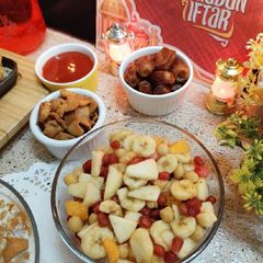 A picture of Chattpatti Fruit Chaat 🍓🍊🍎🍋🍌.