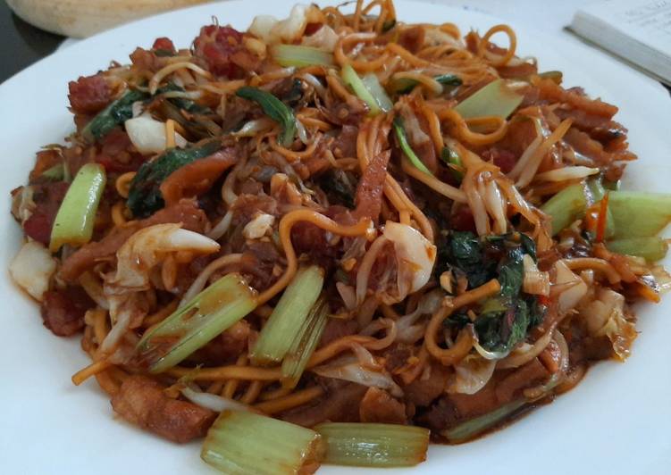 Mie goreng pedes special B2