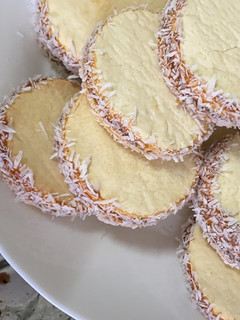 Una foto de Alfajor de Maizena