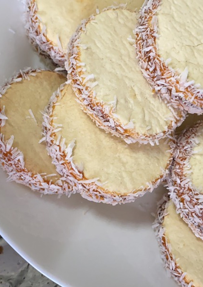 Una foto de Alfajor de Maizena