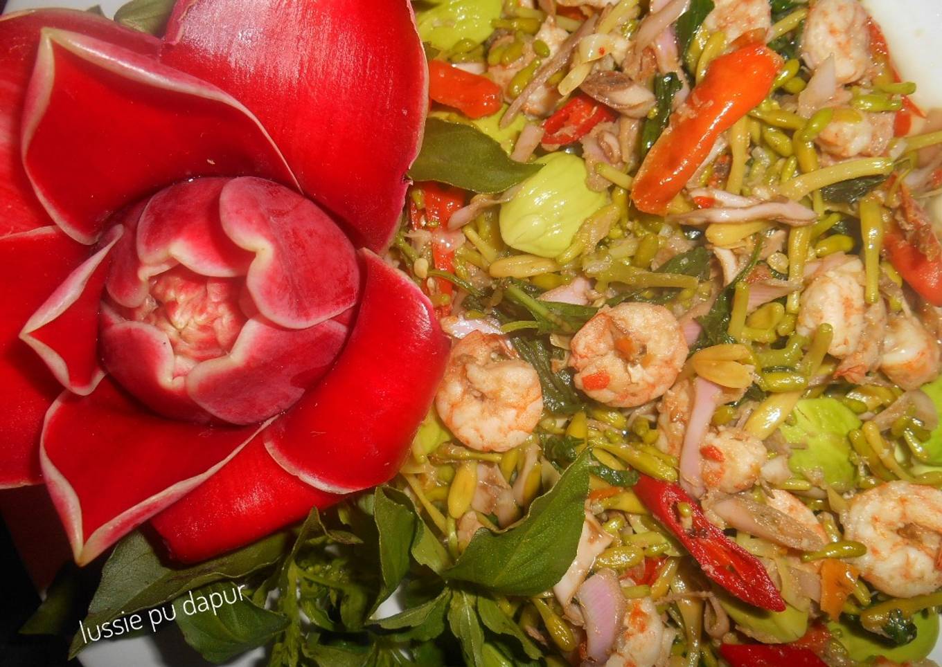 Tumis Pedas Bunga Pepaya Honje (Kecombrang)