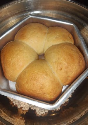 પાઉં (Pau Recipe In Gujarati) રેસીપી મુખ્ય ફોટો
