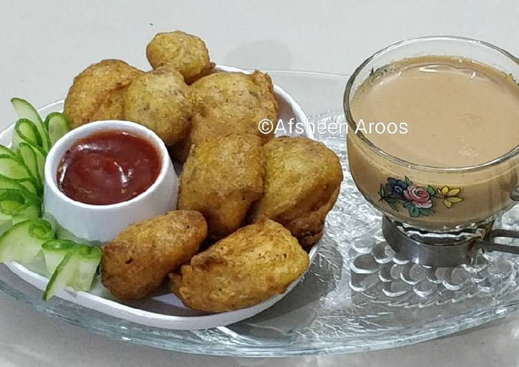 Egg Fritters with Tea