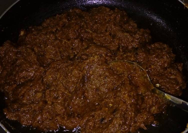 இஞ்சி பூண்டு தொக்கு (Inji poondu thokku recipe in tamil) இவருடைய ரெசிபி  Mishal Ladis- குக்பேட்