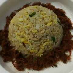 รูปของ Nasi goreng telur (mpasi 12m+)