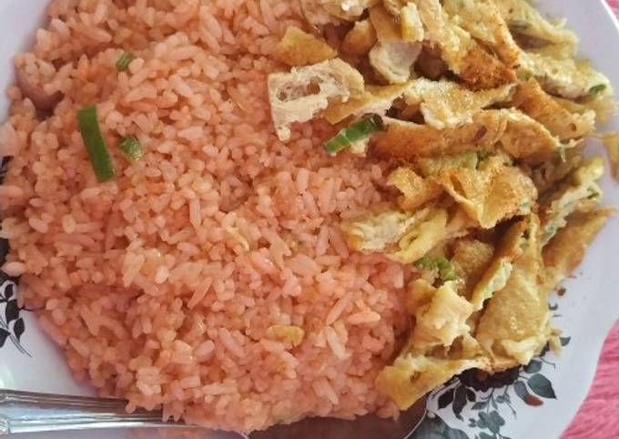 Resep Nasi Goreng Spesial + telur dadar oleh Fatihatul Firda - Cookpad